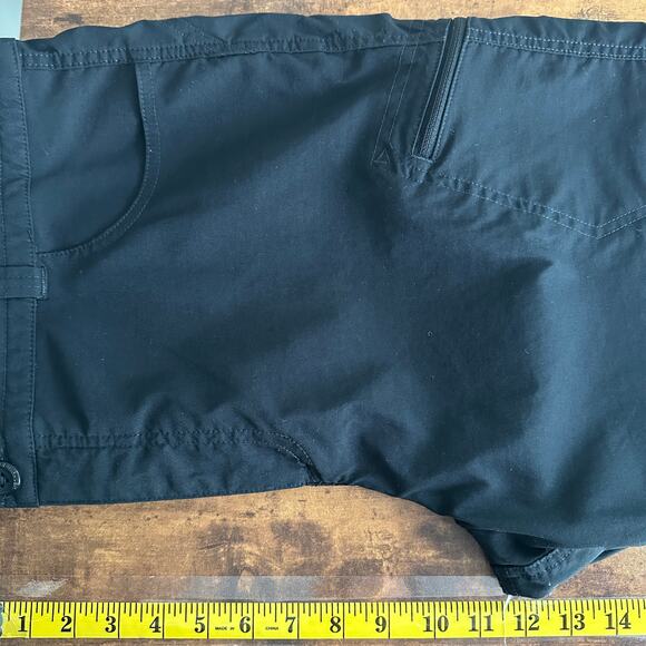 Eddie Bauer Tech Capri Pants 16 Black Stretch Mountain Hiking Gorpcore NWOT - Picture 5 of 9